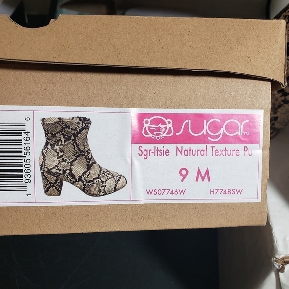 Sugar Itsie Natural Texture Man Made Ankle Boots Sz 9M - Picture 9 of 9